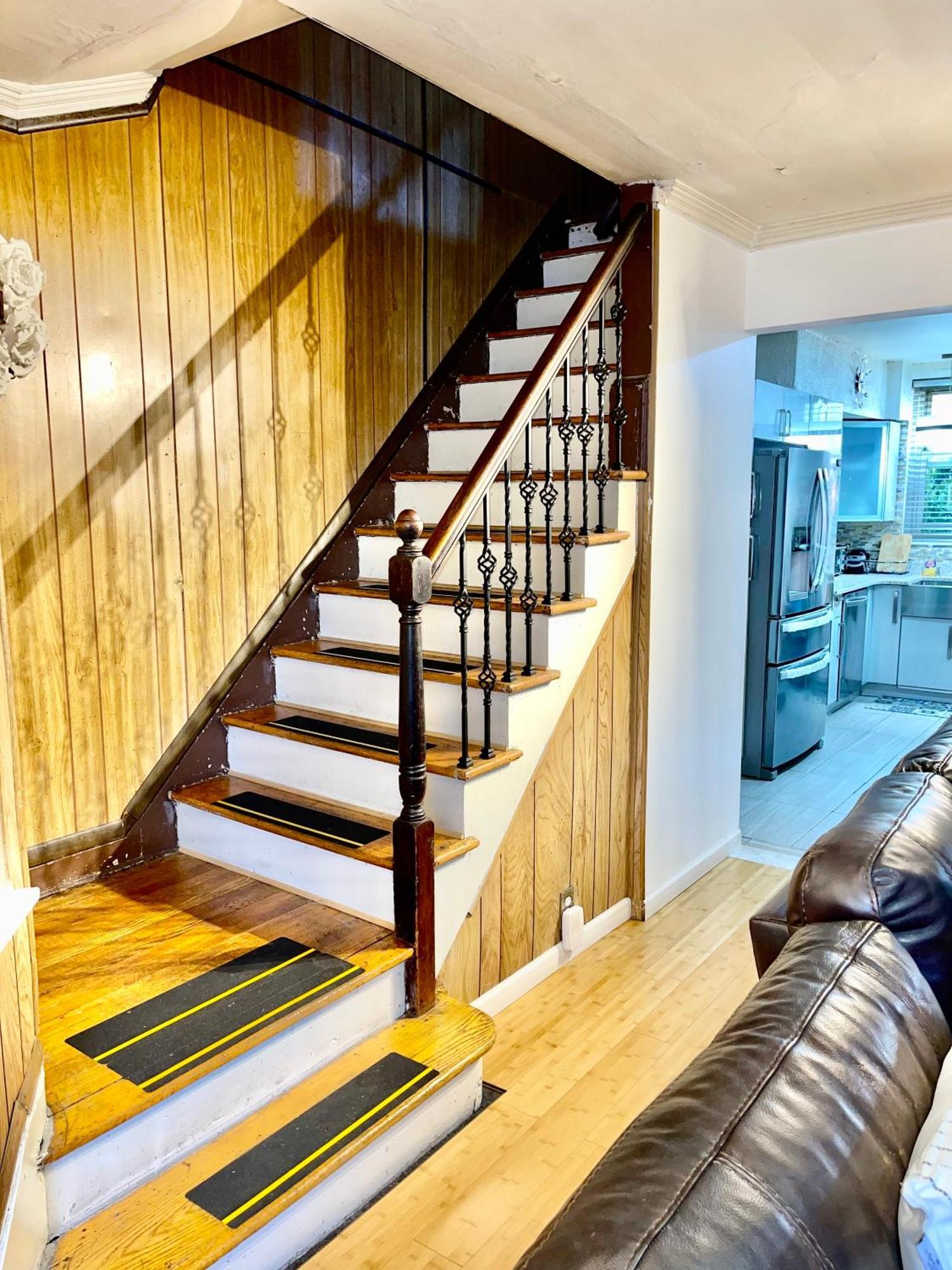 Lga Airport 3 Mins, 3 Bedroom Duplex House, Parking And Private Backyard, 9Mins Subway! Nowy Jork Zewnętrze zdjęcie